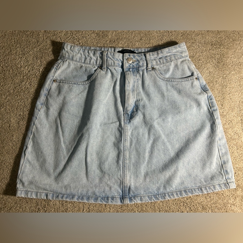 💙Forever 21 Denim Skirt size: large